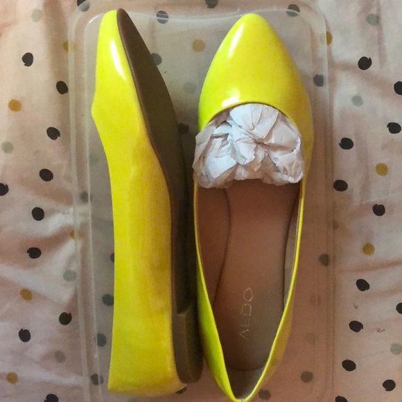 COPY - Bright yellow flats - Picture 2 of 2